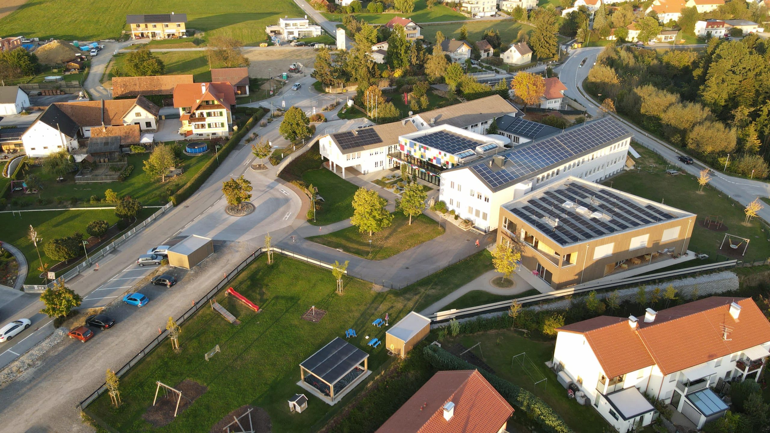 Luftaufnahme des Mortantscher Gemeindezentrums