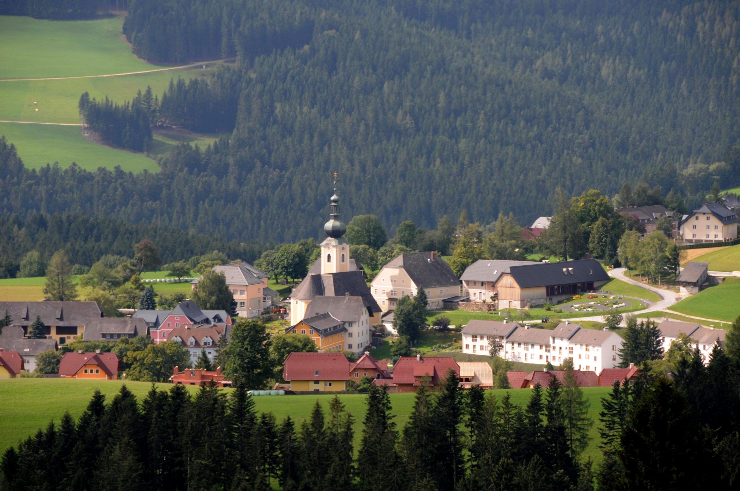 herangezoomte Ansicht von St. Jakob im Walde